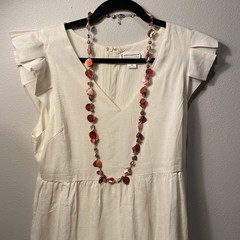 Necklace 90s vintage costume jewelry coral shell necklace.