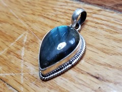 VINTAGE COLLECTABLE *STERLING SILVER 925* GENUINE STONE PENDANT 1.5″-