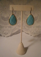Vintage Brushed Gold Tone Faux Turquoise Faceted Glass Teardrop Dangle Earrings