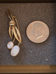 vintage filigree brooch