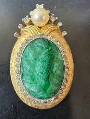 Jomaz Gold Tone Green Cabochon Rhinestone Brooch Earrings Set Vintage DS51
