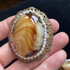 Vintage W Germany Glass Caramel Swirl Cabochon Pearl Brooch Clip On Earrings Set