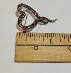 Vintage Genuine Marcasite Entwined Heart Brooch Pin Silver Tone CW Thailand