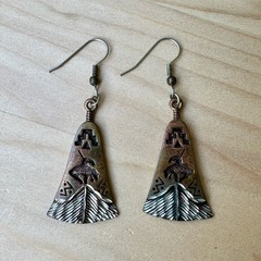 VTG Waldeck Johnson Dangle Earrings 2 Inch Bell Shape Southwestern Style Copper