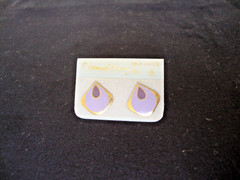 VINTAGE SAMUEL HUANG DESIGNER CLOISONNE RETRO MOD PURPLE & LAVENDER STUD EARRING