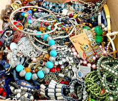 1 Pound Lb Unsorted Jewelry Vintage & New Craft Junk & Wear Resell Mixed Tangled