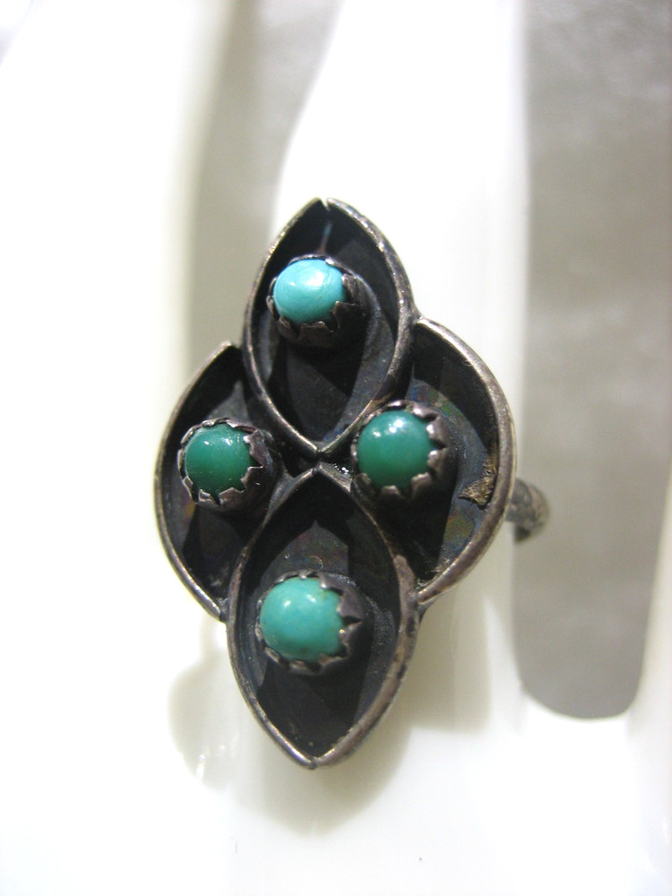 VINTAGE SOUTHWESTERN STERLING SILVER TURQUOISE BEAD RING SIZE 4.25