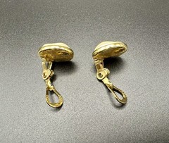 Vintage Monet White Faux Pearl Gold Tone Bezel Stud Button Clip On Earrings 3/4″