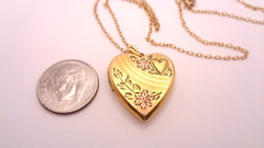 Beautiful Vintage Gold-Filled Etched Heart Photo Locket & Chain Necklace