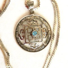 Nepal Open-work Pendant Blue Topaz 925 Sterling Silver 24″ S-Link Chain Necklace