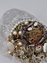 Mixed Wearable Jewelry Lot 26B Bag Vintage to Modern All Wearable 3 Lb 6 oz