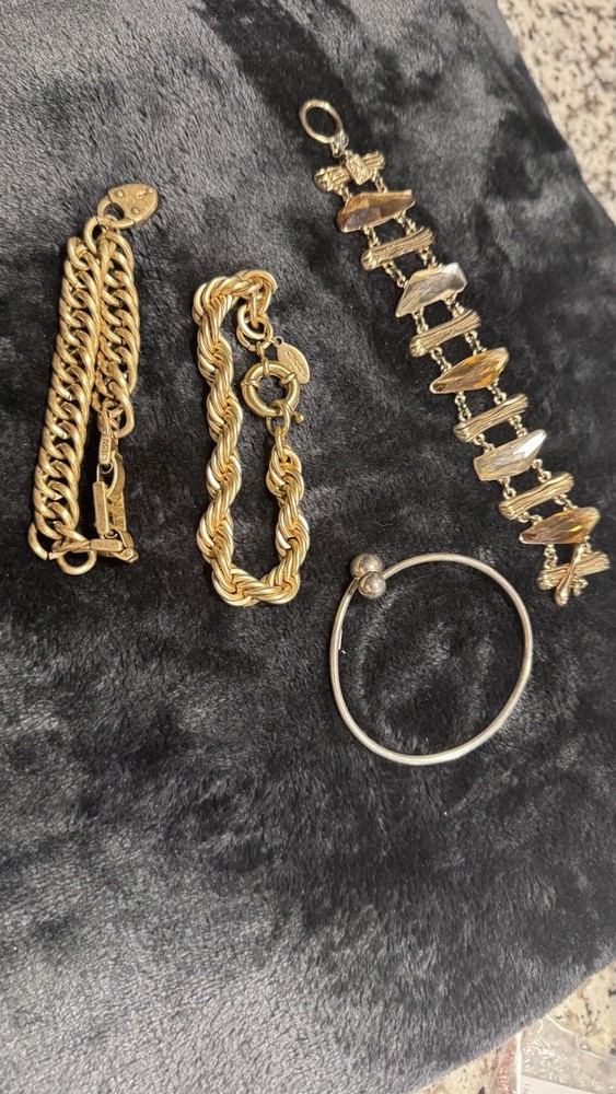 lot of 4 bracelets