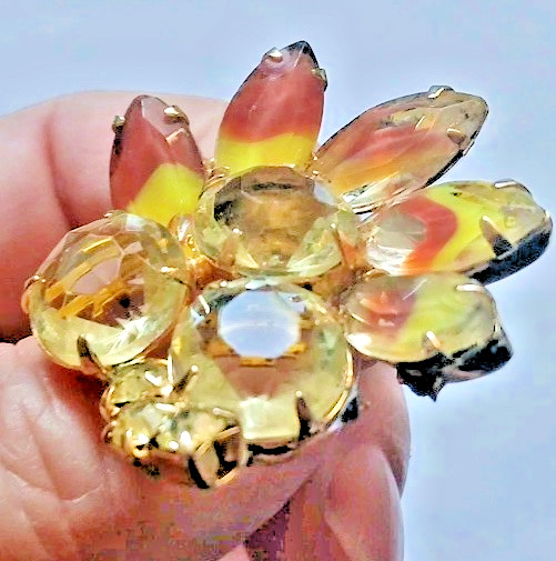 Vtg Two Tone Yellow Orange Rhinestone Brooch Pin Prong Jewelry Sm Gold Tone