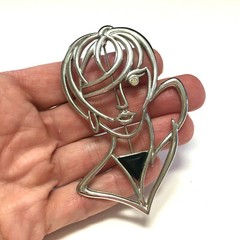 Vintage Signed J.J. JONETTE 1980’s Lady BROOCH Silver Open Work Rhinestone H441i