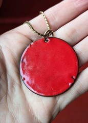 RED Enamel WHITE Heart Swirl Copper Vintage Pendant 24″ Gold Tone Necklace