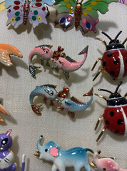 Vintage Hand painted Scatter Pins -cats-retro birds- snoopy-kissing fish