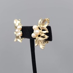 Vintage Judy Lee Climber Clip on Earrings Gold tone Leaved Faux Pearl Rhinestone