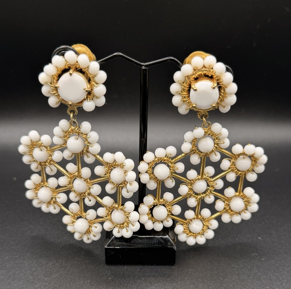 Lisi Lerch Designer Snowflake Gold-Tone & White Faceted Beads Post Earrings VTG