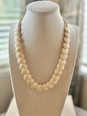 Vintage 1960s-80s Bleached Bone Disc Necklace Graduated Piano-Key Style 19”