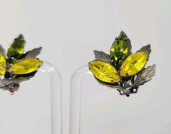 Vintage La Roco Green Yellow Rhinestone Gold Tone Earrings Clip Marquise Leaves