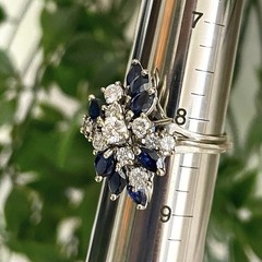RARE Beautiful Vintage Women’s Statement Diamond and Blue Sapphire Cocktail Ring