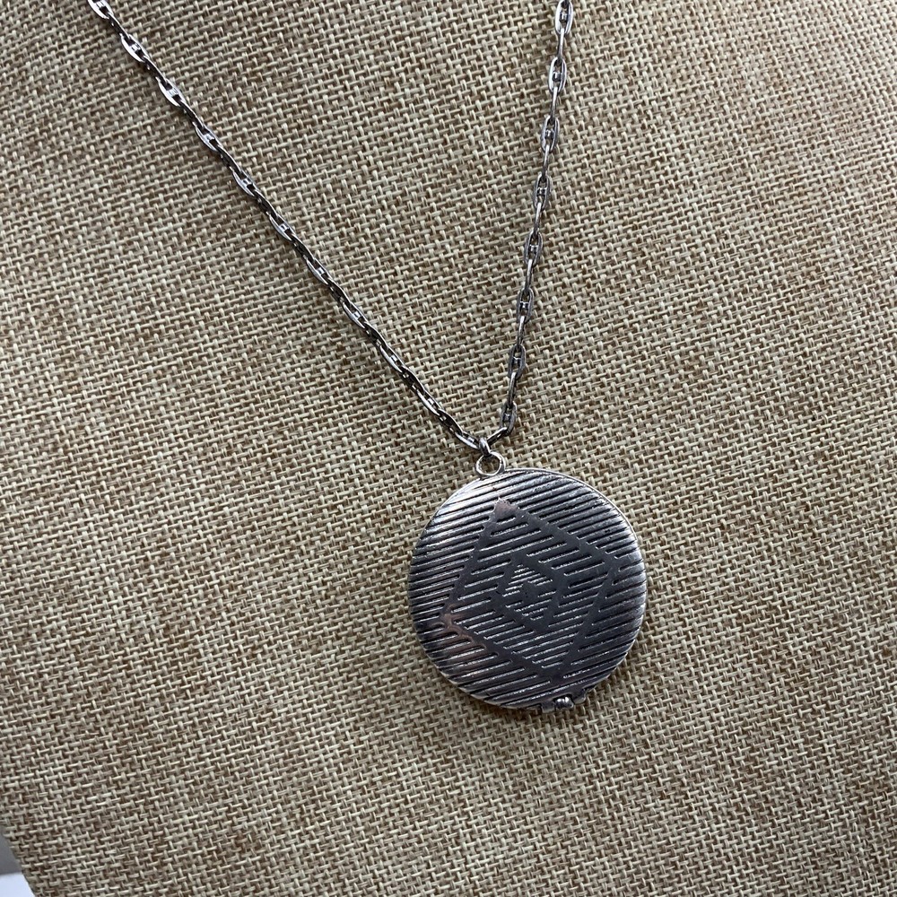 Signed FOSSIL antique silver anchor link magnetic locket necklace