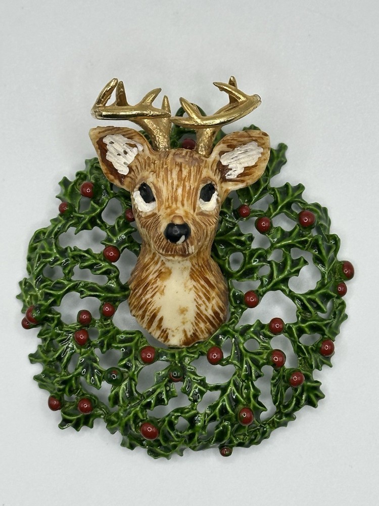 Rare L. Razza Christmas Deer Head Wreath Pin Brooch