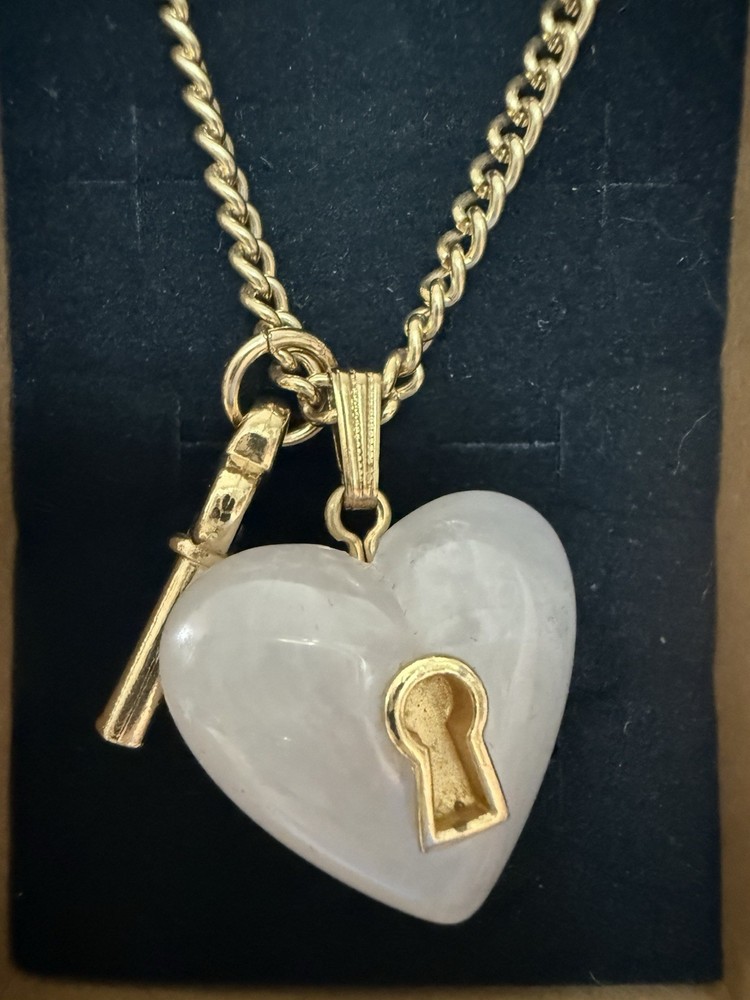 Vintage 90s Avon Pendant Necklace Faux Rose Quartz Heart And Key 24″ Chain