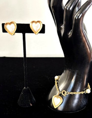 VTG CROWN TRIFARI WHITE Pearlescent Inset Gold Tn HEART Bracelet Earrings Set