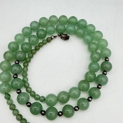 Vintage Green Stone Necklace Natural Round Polished Estate