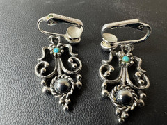 Vintage AVON 1974 Mirabella Clip On Earrings Silver Tone Blue Turquoise Hematite