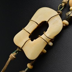 Original Vintage Designer MCM Bronze Bovine Coral Gemstone Bone Estate Necklace