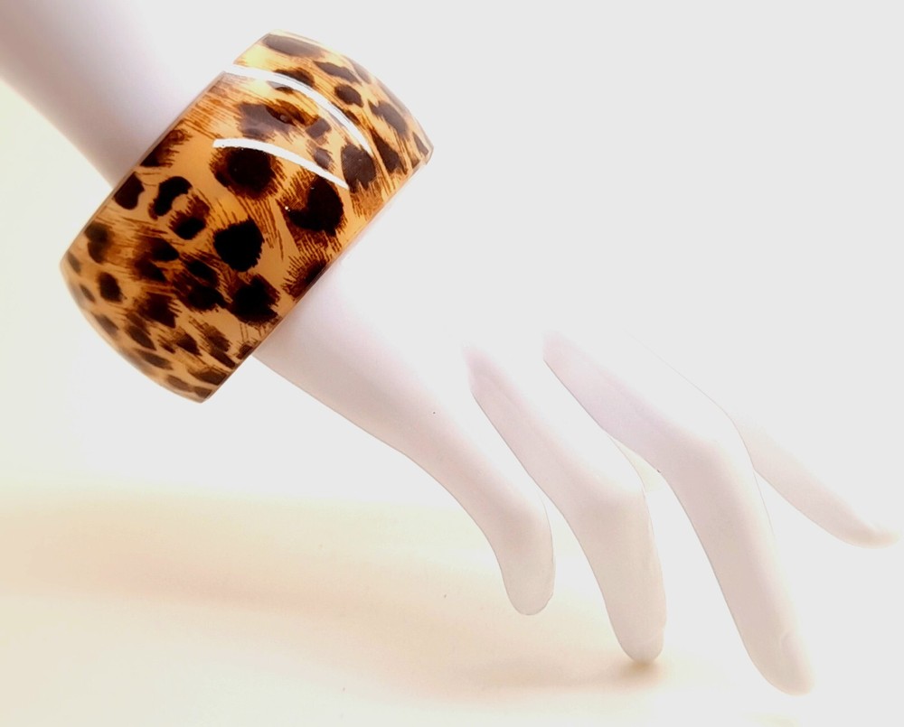 B001 Vintage boho Animal Print Acrylic Cuff 1.5″ Wide fashion jewelry Bracelets