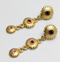 VTG Gold Tone Floral Dangle Drop Pink Purple Rhinestone Pierced Earrings 1 5/8″
