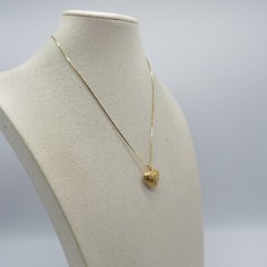 VTG Lady Remington Puffy Heart Pendant Necklace Gold Tone Repousse Chasing 38″