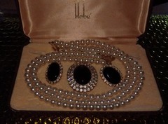 VINTAGE HOBE’ MAJORICA 3- STRAND PEARL NECKLACE & EARRINGS SET ” USED” 😍👍