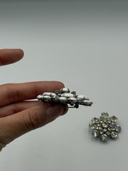 2 Vintage Unsigned White Cabochon Aurora Borealis Rhinestone Flower Brooch Pins