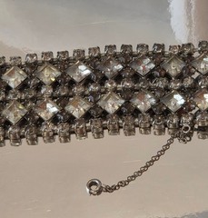 RETRO-VINTAGE FABULOUS 5-Row Rhinestone Open Work Design Cuff Bracelet 8 1/2 in