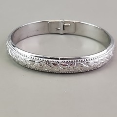 Vintage Whiting Davis Hinged Bangle Bracelet Silver Tone Flower 6.5″