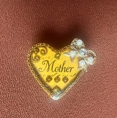 Maximal Art Mother Pin Brooch Vintage Style Gold Tone Heart Signed D2