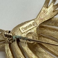 Trifari Mid Century Abstract Brooch Earrings Set Gold Tone Crown Trifari Mark