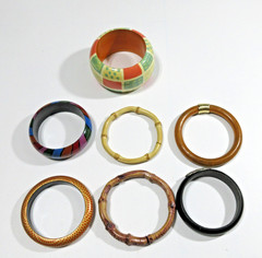 VTG & UP LOT 7 BRACELET BANGLE some CHUNKY WOOD red black brown silver gold tone