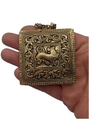 Vintage Accessocraft NY Etruscan Revival Lion Medallion Pendant Necklace