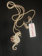 Betsey Johnson White Pearl Seahorse Earrings and Necklace Set – Rare – O4