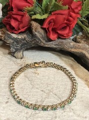 15. Vtg. Yellow 925 Sterling Green Emerald White CZ Tennis Bracelet 6 3/4″, 11g