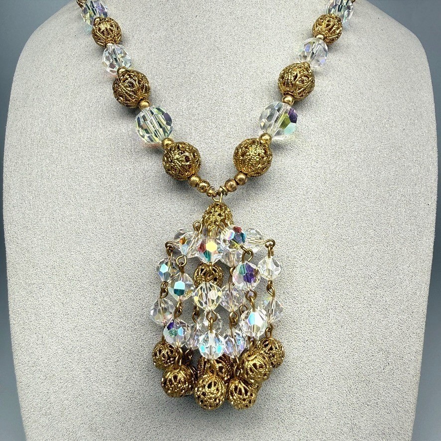 Vintage AB Crystal and Gold Tone Filigree Chandelier Pendant Necklace 22″ Runway
