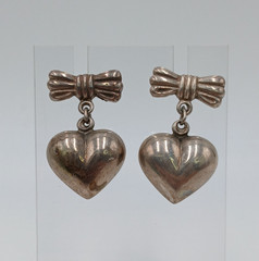 VTG Unsigned Heart Bow Earrings 1in Sterling Silver 5g Dangle Romantic Estate
