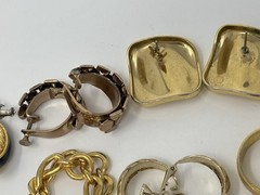Vintage 80s 90s Bold Estate Mixed Costume Earring Lot (10) Gold Tone Enamel