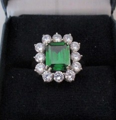 Bradford Exchange Royal Cambridge Diamonesk Simulated Emerald 925 Ring Size 8.25