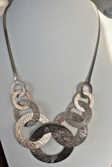 VTG Modern Abstract Textured Gold Multi Ring BIB Statement Necklace Up To 19”